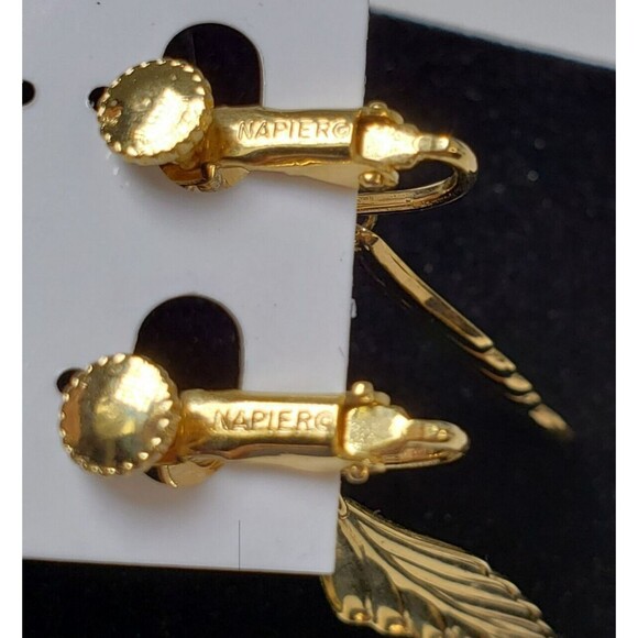 Vintage Napier Gold Tone Dangle Drop Screw Back Leaf Shaped Earrings - Picture 12 of 13